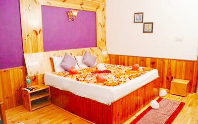 Hotel Rajhans Manali 
